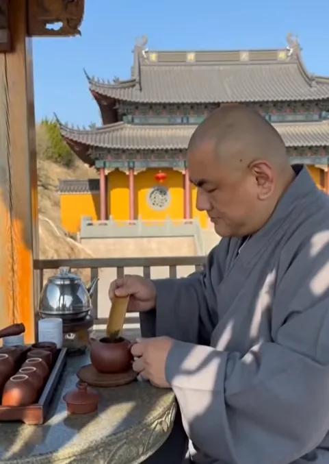 AI 好好玩 | 善待老人
