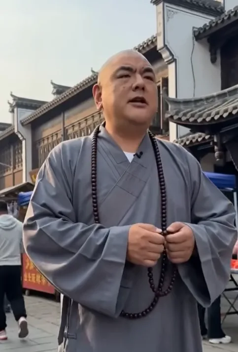 AI 好好玩 | 善待老人